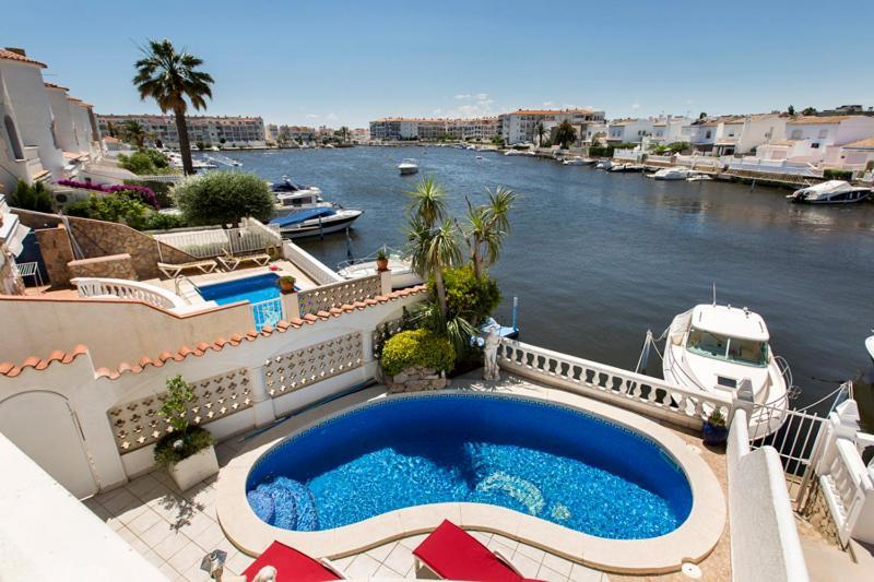 2009 Casa San Maurici Con Piscina By Homeselectspain Empuriabrava Eksteriør bilde