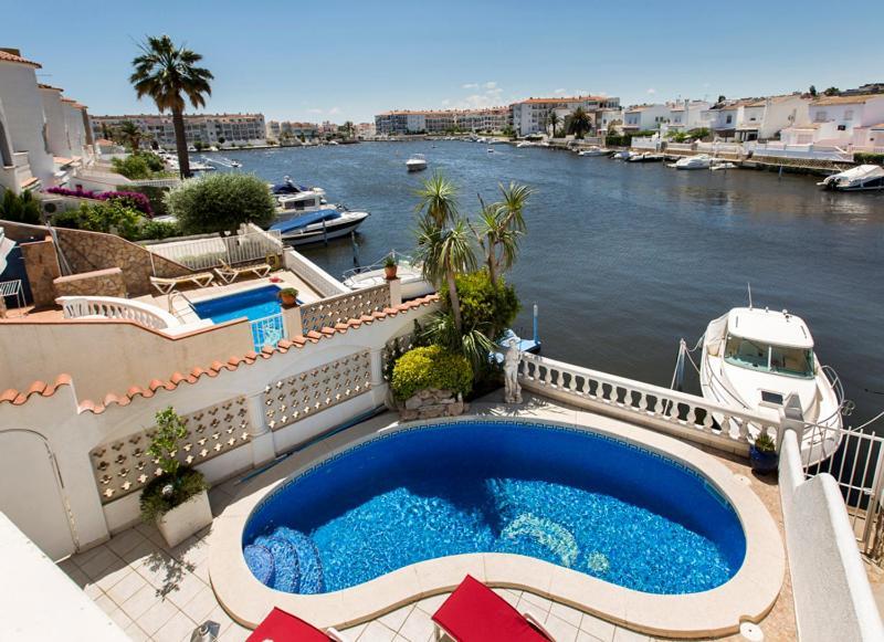 2009 Casa San Maurici Con Piscina By Homeselectspain Empuriabrava Eksteriør bilde